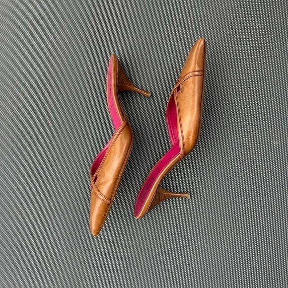 Vintage PRADA leather pointed-toe Slide Kitten Heels. - Picture 3 of 4